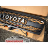 Решетка радиатора стиль Off road на Land Cruiser 100 2005-2007 год
